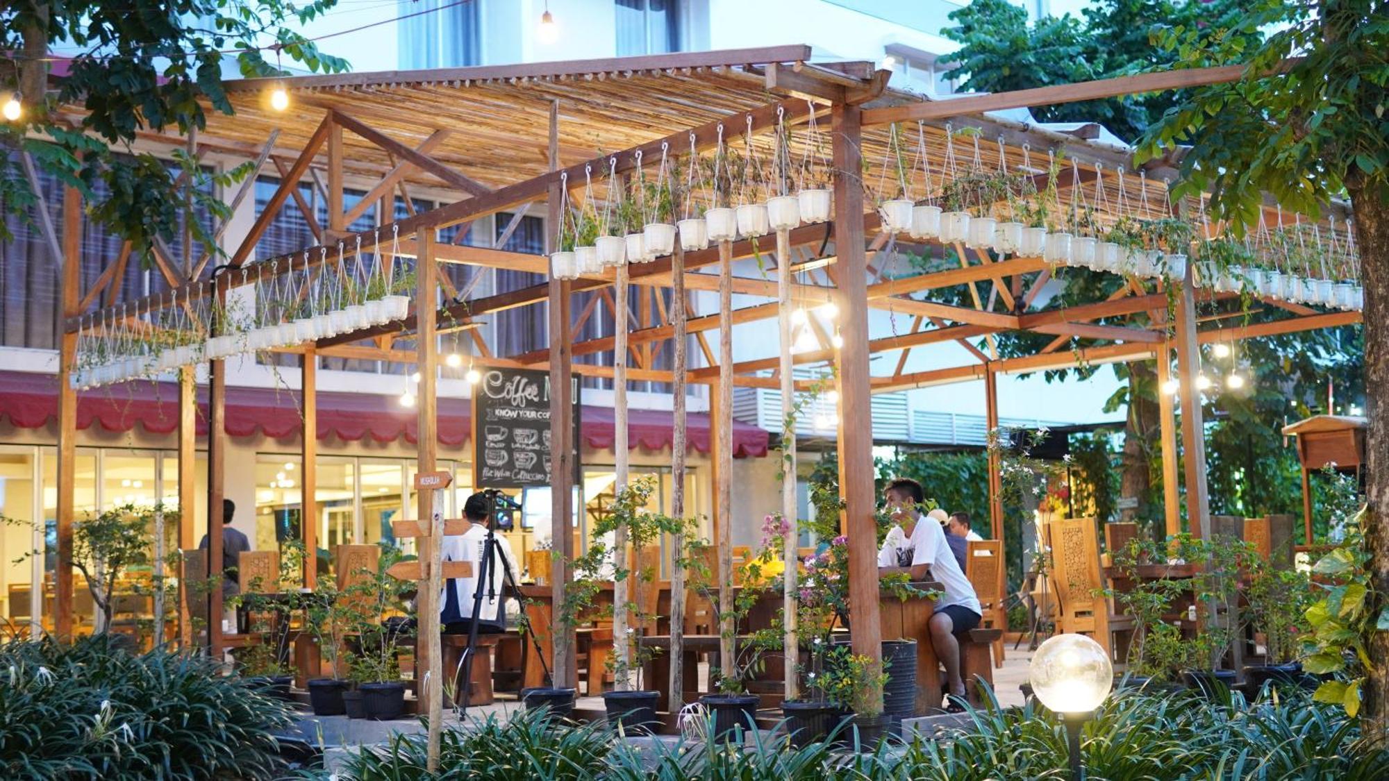 โรงแรมเมตแลนด์ จิเรบอน บาย ฮอไรซัน ภายนอก รูปภาพ